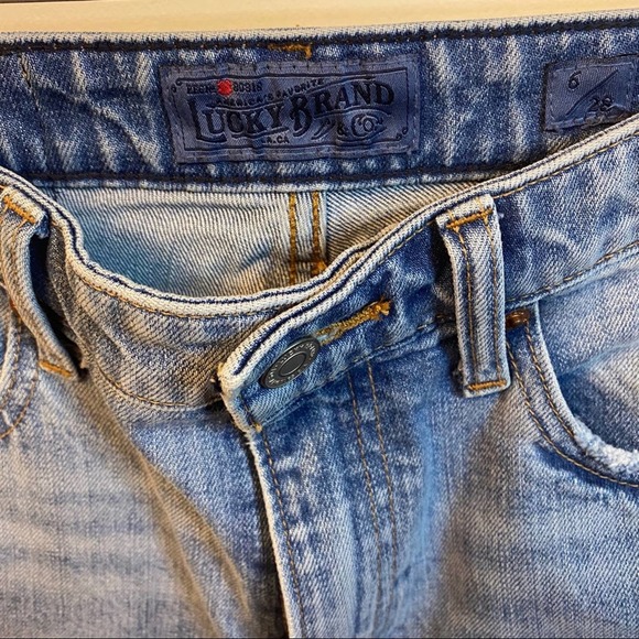 Sold Lucky Brand Patchwork Cropped Jeans Size 6 - Picture 6 of 12